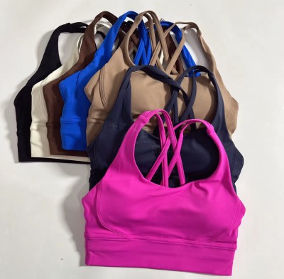 Топ спортивный StrongHold - купить в Пембе